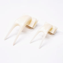 Load image into Gallery viewer, 5Pcs Birds Parrots Fruit Fork Plastic Food Holder Feeding On Cage Pet Bird Supplies