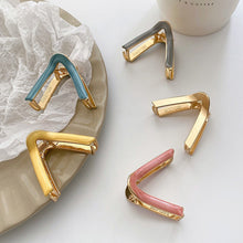 Load image into Gallery viewer, Retro Girl Triangle Clip Small Delicate Hair Clip Cute Temperament Hair Clip Hair Accessories