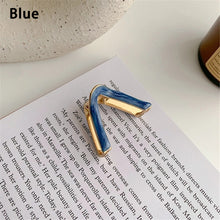 Load image into Gallery viewer, Retro Girl Triangle Clip Small Delicate Hair Clip Cute Temperament Hair Clip Hair Accessories