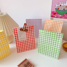 Load image into Gallery viewer, 5pcs/set Korean Style Colorful Plaid Kraft Paper Bag Flower Gift Pakage Bag Present Bag Table Organizing Bag