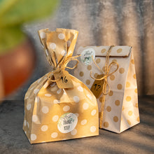 Load image into Gallery viewer, 10/30Sets Party Favor Gift Paper Bags with Sticker Ropes Treat Bags Candy Bag Chevron Polka Dot Bags Christmas Wedding Birthday Party Favors Supplies Gift Bags