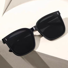 Load image into Gallery viewer, Creative Rice Nail Square Frame Polarized Sunglasses UV Protection Sunglasses Men and Women Outdoor Travel Glasses