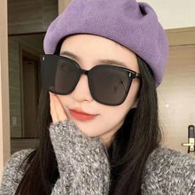 Load image into Gallery viewer, Creative Rice Nail Square Frame Polarized Sunglasses UV Protection Sunglasses Men and Women Outdoor Travel Glasses
