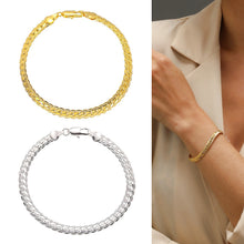 Load image into Gallery viewer, Fashion Exquisite Embossed Chain Men Bracelet Twist Chain Creative Gold Jewelry Accessories Gift