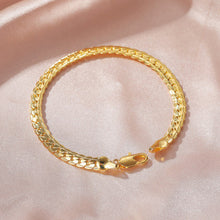 Load image into Gallery viewer, Fashion Exquisite Embossed Chain Men Bracelet Twist Chain Creative Gold Jewelry Accessories Gift