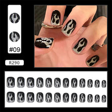 Load image into Gallery viewer, 24pcs/set Nail Stickers Nail Patch Removable Fake Nails Extensions Artificial Nail Art Accessories