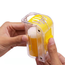 Load image into Gallery viewer, 1PC Bee Queen Marker Bottle Bee Mark Cage Plastic One Handed Marking Catcher With Plunger Plush Garden Beekeeping Supplies