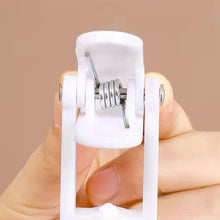 Load image into Gallery viewer, 5pcs Antislip Hat Hanger Clips Windproof Caps Underwear Towel Socks Clips Closet Hats Organizer Bed Sheet Clips