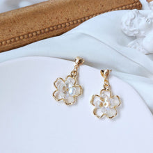 Load image into Gallery viewer, S925 Silver Needle Hollow Flower Earrings Heart Stud Fashion Women Jewelry
