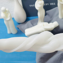 Load image into Gallery viewer, DIY 3D Romantic Couple Portrait Lovers Silicone Candle Mold Carving Art Aromatherapy Plaster Home Decoration Mold Wedding Gift