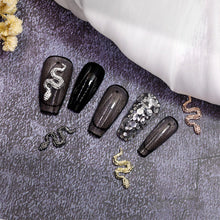 Load image into Gallery viewer, 10pcs Small Alloy Snake Nail Art Jewelry Retro Exquisite Three-dimensional Metal Snake Nail Ornaments Nail Art Decoration