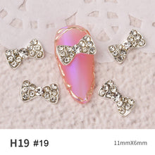 Load image into Gallery viewer, Bow Nail Art Jewelry Pearl Diamond Jewelry Rhinestone Shiny Nail Ornament Nail Art Decoration Manicure Accessories