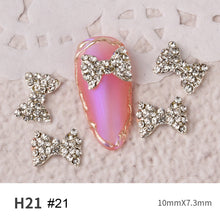 Load image into Gallery viewer, Bow Nail Art Jewelry Pearl Diamond Jewelry Rhinestone Shiny Nail Ornament Nail Art Decoration Manicure Accessories
