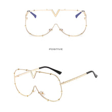Load image into Gallery viewer, Large Frame Sunglasses Personality Trend Sunglasses UV Protection Retro Sunglasses Outdoor Glasses for Men Women