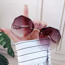 Load image into Gallery viewer, Frameless Sunglasses Fashion Simple Sunglasses UV Protection Personality Sunglasses Women Sunglasses Outdoor Glasses