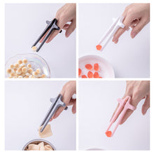 Load image into Gallery viewer, 1Pc Hands-free Snack Chopstick Play Games Finger Chopsticks Easy to Use Plastic Multifunctional Snack Clip Convenient Tong for Gaming