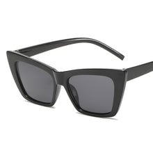 Load image into Gallery viewer, Women Simple Sunglasses UV Protection Retro Sunglasses Fashion Sunglasses Outdoor Travel Sunglasses
