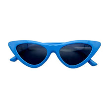 Load image into Gallery viewer, Retro Cat Eye Sunglasses Triangle Small Frame Sunglasses Simple Fashion Outdoor Sunglasses for Women