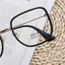 Load image into Gallery viewer, Retro Anti Blue Light Glasses Metal Glasses Frame Fashion Comfortable Transparent Glasses For Women Men