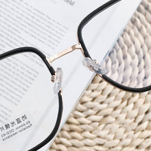 Load image into Gallery viewer, Retro Anti Blue Light Glasses Metal Glasses Frame Fashion Comfortable Transparent Glasses For Women Men