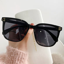 Load image into Gallery viewer, Fashion Colorful Sunglasses UV Protection Sunglasses Simple Personality Sunglasses Outdoor Glasses For Women