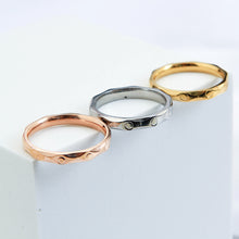Load image into Gallery viewer, 3mm Titanium Steel Thin Ring Couple Stainless Steel Ring Hand Jewelry Simple Design Wedding Rings for Women Men