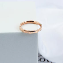 Load image into Gallery viewer, 3mm Titanium Steel Thin Ring Couple Stainless Steel Ring Hand Jewelry Simple Design Wedding Rings for Women Men