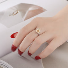 Load image into Gallery viewer, Fashion Simple Personality Sweet Daisy Pendant Opening Ring Women Jewelry Gift