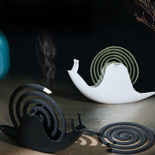 Load image into Gallery viewer, Nordic Snail Mosquito Coil Holder Retro Mosquito Coil Frame Insect Repellent Incense Rack Sandalwood Repellent Home Decoraction