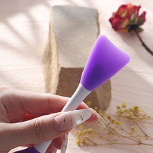 Load image into Gallery viewer, Soft Face Mask Brush Silicone Gel Facial Mask DIY Brushes Cute Bear Double Head Beauty Women Skin Face Care Home Makeup Tools