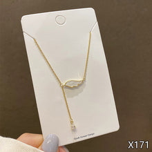 Load image into Gallery viewer, Fashion Hollow Diamond Inlaid Zircon Charm Necklace Jewelry For Women Girls Jewelry Gift