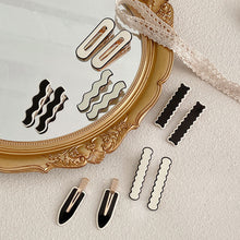 Load image into Gallery viewer, Women Retro Elegant Black White Checkerboard Geometric Acrylic Hairpins Side Hair Clips Barrettes Fashion Hair Accessories