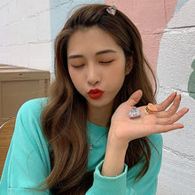 Load image into Gallery viewer, Retro Acetate Heart Shape Small Catch Clip Color Hair Claw Bangs Clip Broken Hair Edge Clip Hairpin