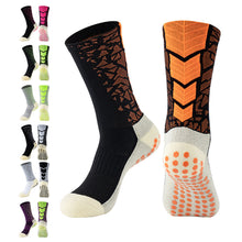Load image into Gallery viewer, Men Women Football Socks Camouflage Arrow Graphics Breathable Sports Arrow Silicone Anti Slip Grip Soccer Socks