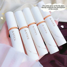 Load image into Gallery viewer, Clear Water Mirror Light Lip Glaze Light Natural Color Lip Gloss Long-lasting Not Easy To Lose Color Makeup Lip Gloss