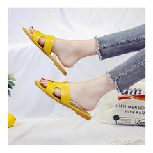 Load image into Gallery viewer, Fashion Solid Color Flat Slippers Non-slip Wear-resistant PU Leather Slippers Outdoor Slippers for Women