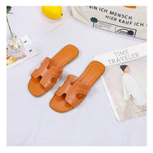 Load image into Gallery viewer, Fashion Solid Color Flat Slippers Non-slip Wear-resistant PU Leather Slippers Outdoor Slippers for Women