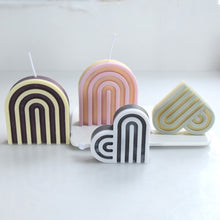 Load image into Gallery viewer, Arch Rainbow Heart Candle Molds Candle Silicone Mold 3D Handmade Craft Aromatherapy Candle Soy Wax Mould Making Supplies