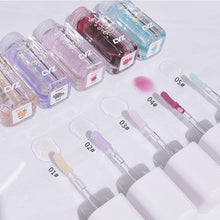 Load image into Gallery viewer, Lip Oil Moisturizing Female Transparent Exfoliating Dead Skin Fade Lip Texture Lipstick Autumn and Winter Toot Lip Gloss