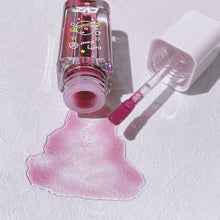 Load image into Gallery viewer, Lip Oil Moisturizing Female Transparent Exfoliating Dead Skin Fade Lip Texture Lipstick Autumn and Winter Toot Lip Gloss
