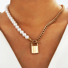Load image into Gallery viewer, Creative Vintage Metal Lock Pendant Pearl Necklace Clavicle Chain Fashion Pearl Necklace Jewelry Accessories