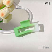 Load image into Gallery viewer, Candy Gradient Hair Clip Large Frosted Hairpin Shark Clip Headgear Colorful Hairpin Simple Fashion Hair Accessories