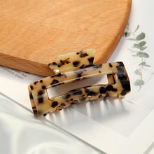 Load image into Gallery viewer, Women Simple Fashion Hair Clip Acetate Plate Grab Clip Hair Clip Vintage All-match Hair Accessories