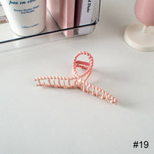 Load image into Gallery viewer, Frosted Metal Gradient Shark Clip Hair Clip Temperament Simple Grab Clip Niche Hair Accessories for Women
