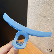 Load image into Gallery viewer, Klein Blue Hair Clip Simple Temperament Hair Clip Acrylic Plate Hair Hairpin All-match Hair Accessories for Women