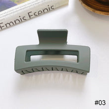 Load image into Gallery viewer, Green Hair Clip Hairpin Acrylic Simple Headgear Hair Clip Hairpin Temperament All-match Hair Accessories