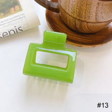 Load image into Gallery viewer, Green Hair Clip Hairpin Acrylic Simple Headgear Hair Clip Hairpin Temperament All-match Hair Accessories
