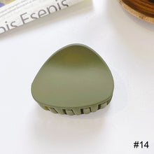 Load image into Gallery viewer, Green Hair Clip Hairpin Acrylic Simple Headgear Hair Clip Hairpin Temperament All-match Hair Accessories