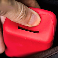 Load image into Gallery viewer, Universal Silicone Car Safety Seat Belt Buckle Buckle Clip Dust Prevention Protector Interior Button Case Anti-Scratch Cover