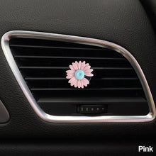 Load image into Gallery viewer, 1Pc Car Air Vent Clips Air Conditioning Small Daisy Aromatherapy Decor Clip Freshener Interior Outlet Vent Perfume